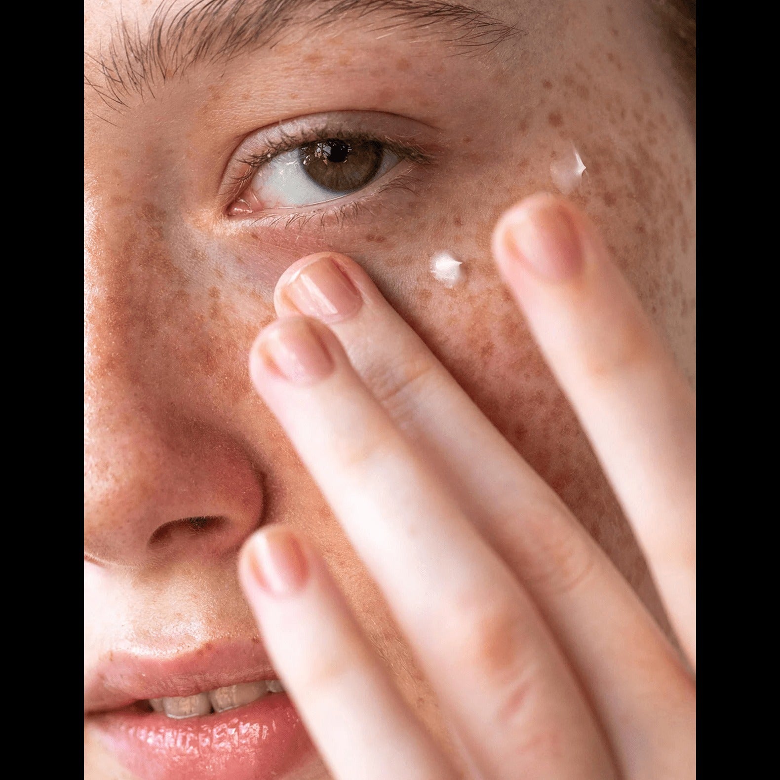 Smoothing Vitamin C Eye + Expression Lines Cream