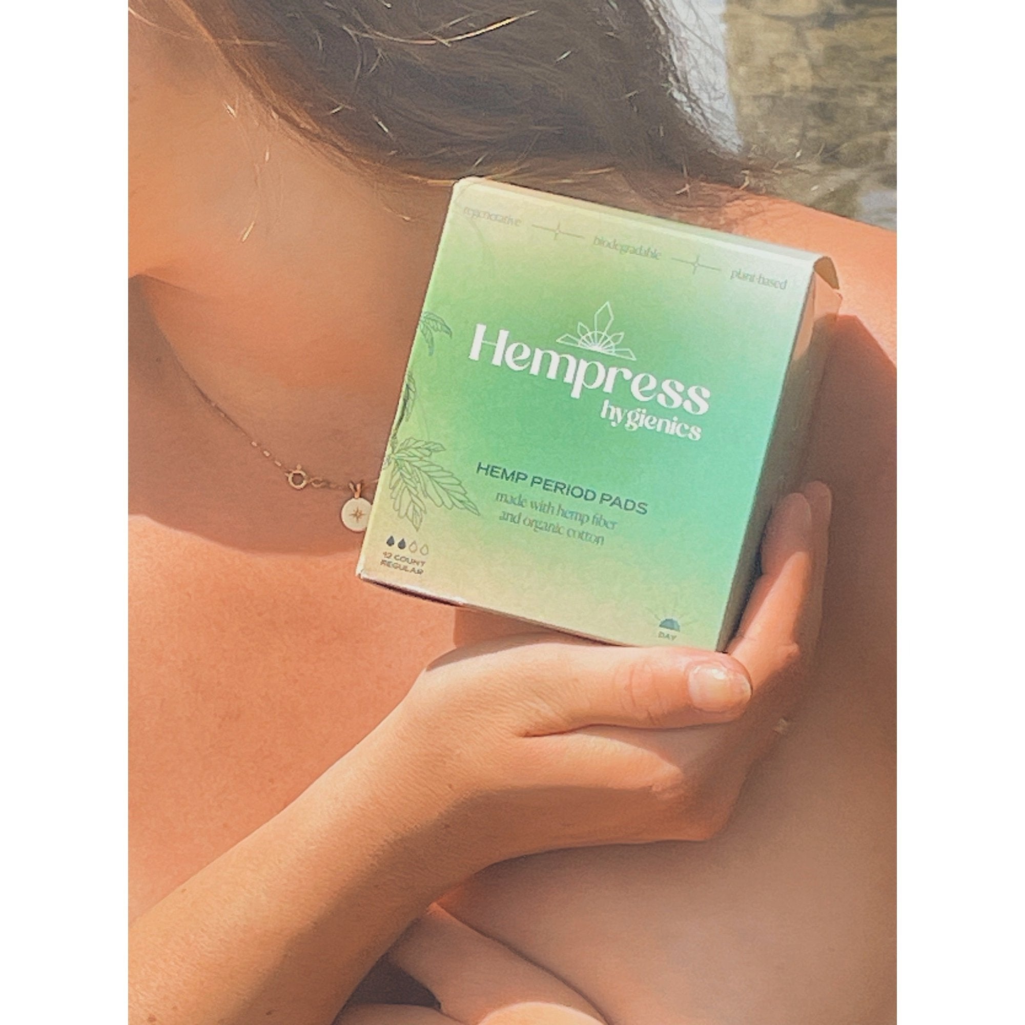 Hemp Day Regular Pads (12 CT)