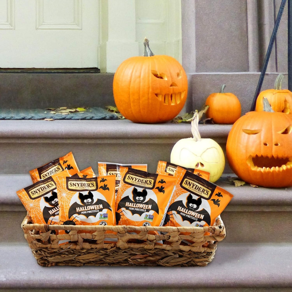 Halloween Mini Pretzels (24 CT)