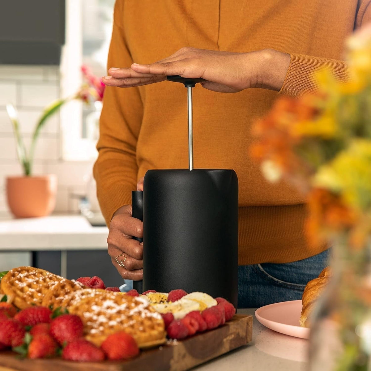 24oz Clara French Press Coffee Maker - Matte Black