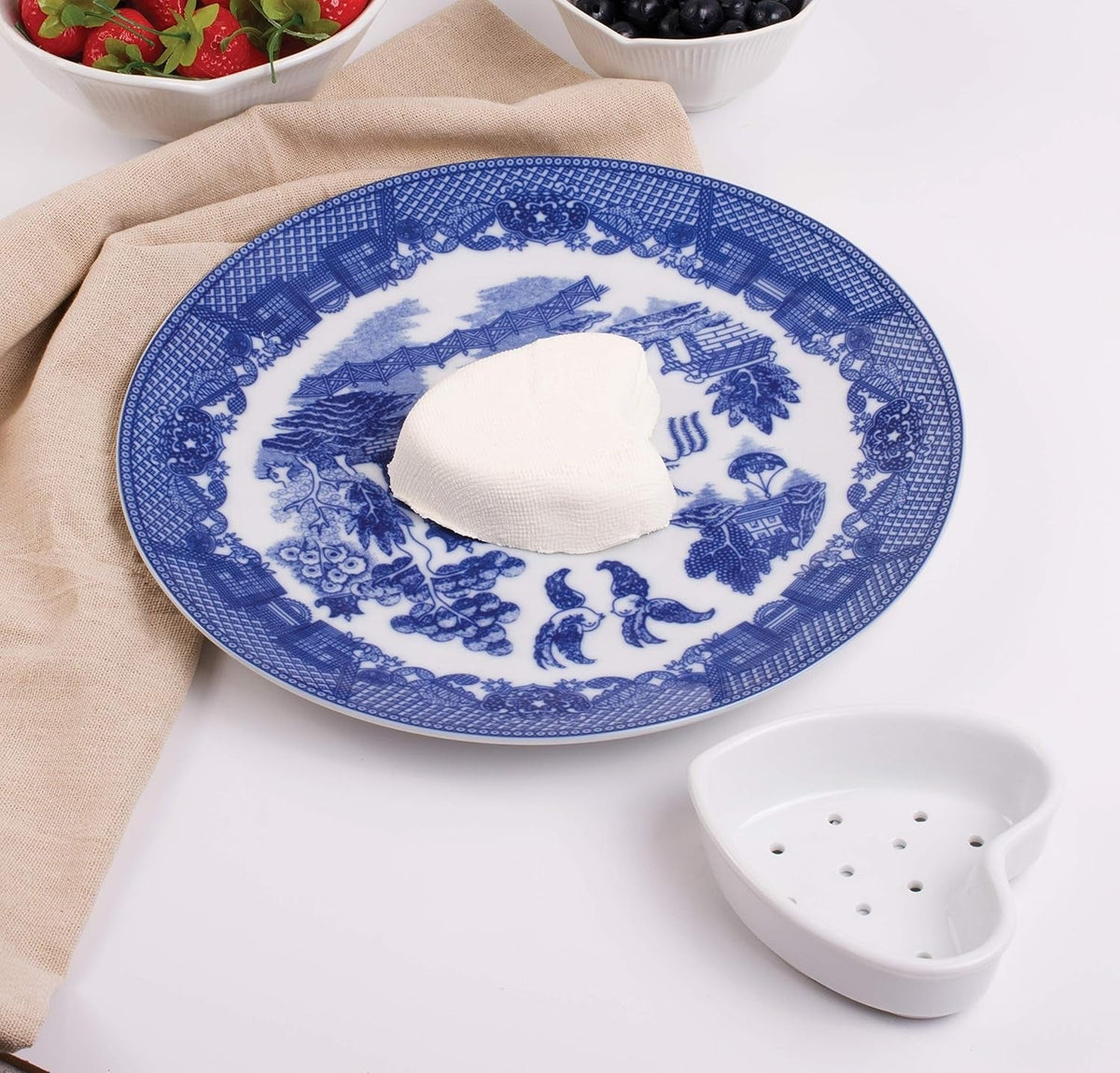 Porcelain Coeur A La Creme - White