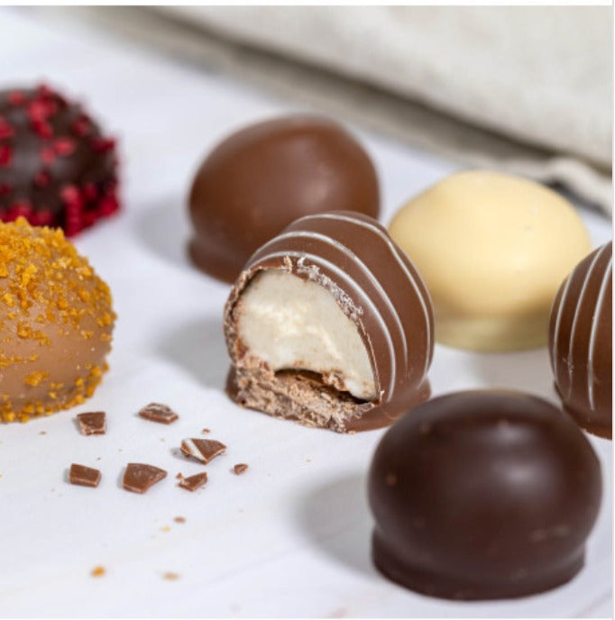 Belgian Chocolate Covered "Petit Melo" Mix (16 CT)